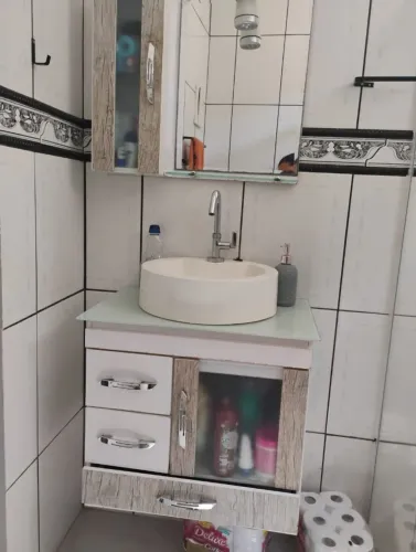 Armário de banheiro 
