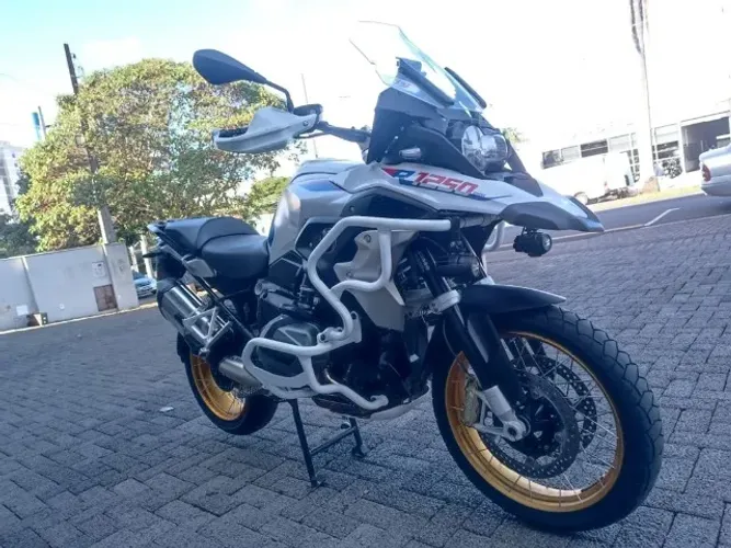 BMW R1250GS