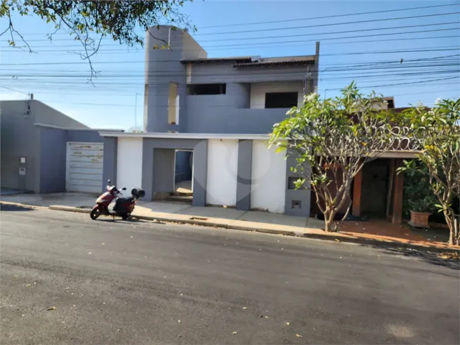 Casa com 5 quartos à venda em Residencial olivio benassi - SP