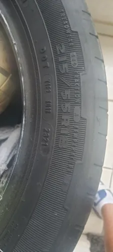 Pneu 215 55 R18
