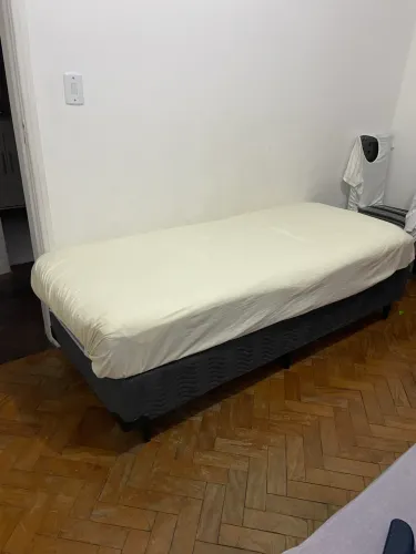 Cama box solteiro com colchão solto