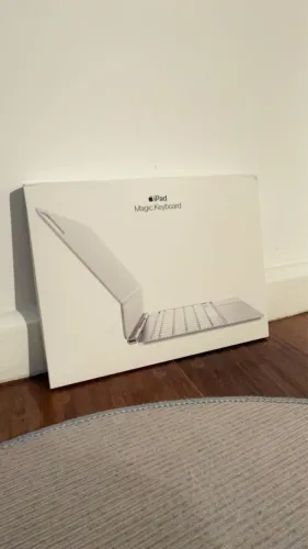 Magic Keyboard Apple 1TB - para iPad Pro/Air - Original Apple - Lacrado