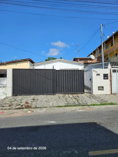 Casa em Cruz das Armas com 3 Quarto sendo 1 Suíte