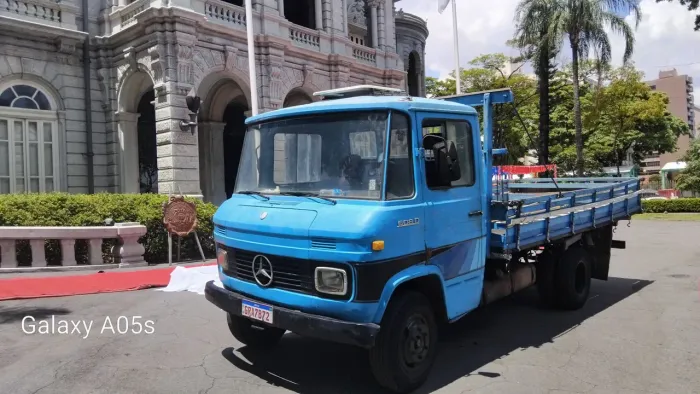 Mercedes 608