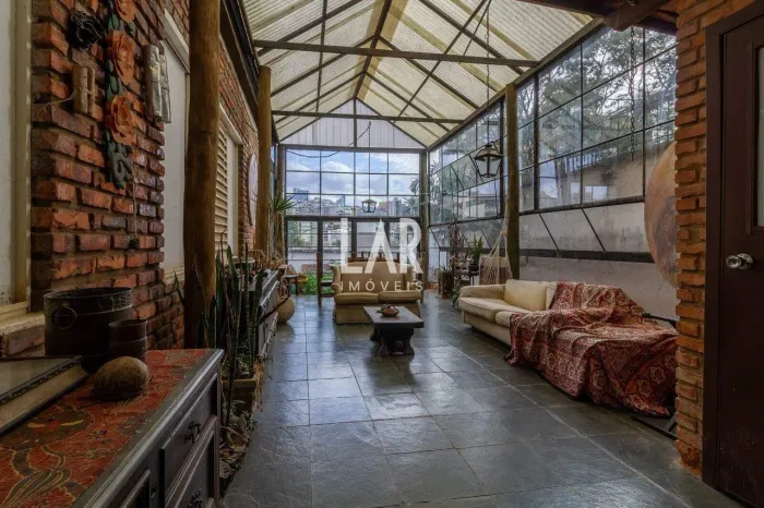 Casa à venda, 5 quartos, 3 suítes, 6 vagas, Santa Lúcia - Belo Horizonte/MG