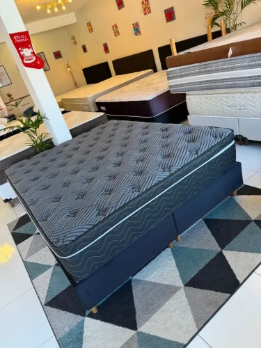 Colchão Queen BLACK SEMINOVO TOP - Entregamos! 