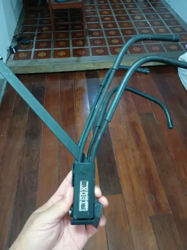 Pedestal para violão