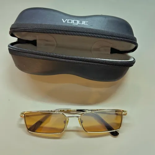 Oculos Vogue Original espelhado estilo lupa Vilão