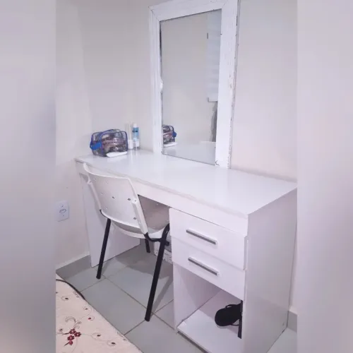 Mesa Branca multiuso com 2 gavetas