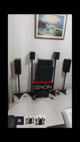 Caixas de Home Theater Loydy Cinema 3 são de ferro fundido  6 caixas c/ pedestal 900 outi 