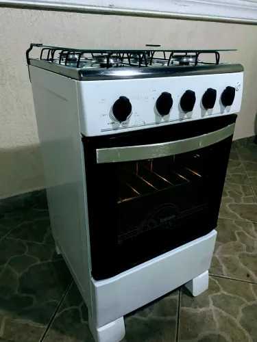 Fogão Itatiaia semi novo excelente, entrego com taxa