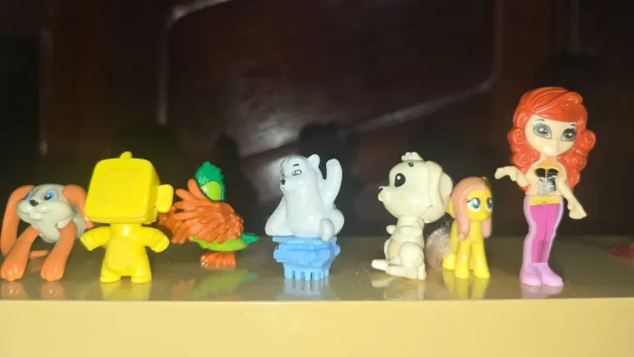Brinquedos vintage kinder ovo anos 2000