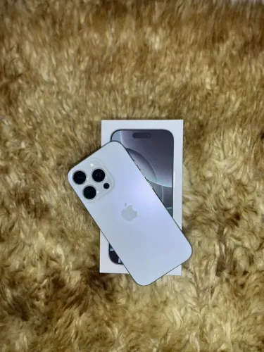 IPhone 16 Pro 256GB, Branco, Caixa e Cabo original, ÚNICO DONO, SEM MARCAS DE USO