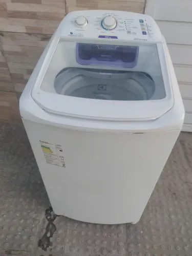 Máquina de lavar roupa Eletrolux 09 kg