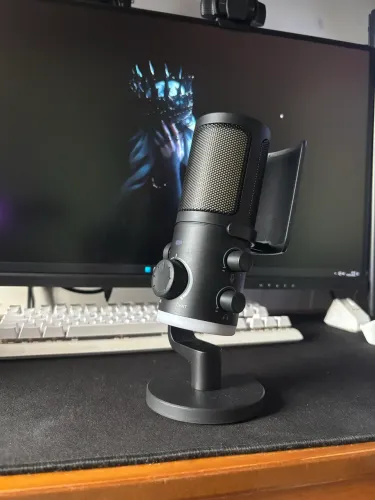 Microfone Fifine AM6 RGB - NOVO