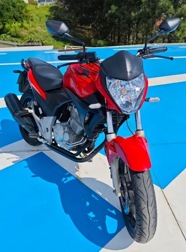 Honda CB 300R Raridade e Toda Revisada!