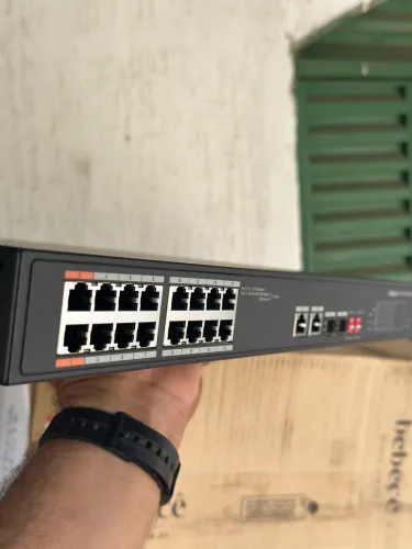 Switch Intelbras 18 Portas S1118f-pa