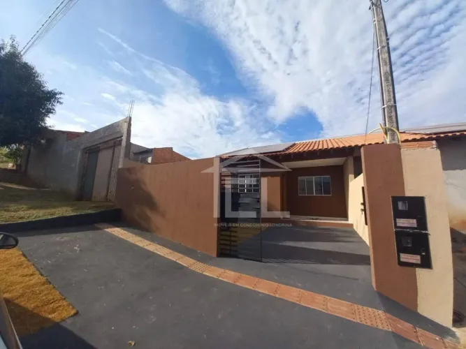 Casa com 2 quartos para alugar, 62 m² por R$ 1.600/mês - Heimtal - Londrina/PR