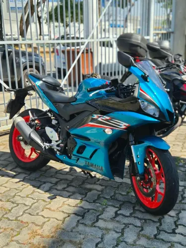 Yamaha R3 - Abaixo da tabela