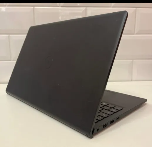 Notebook Dell Inspiron 15, i5 de 13a, 8gb de ram, 512 GB SSD