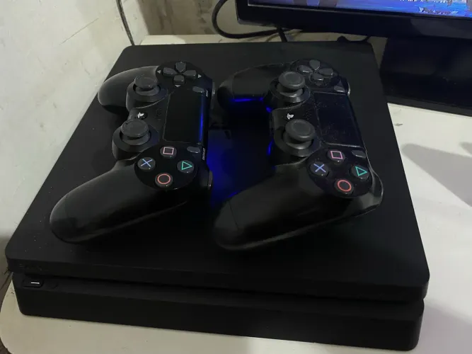 Ps4 Slim 1TB 2 controles