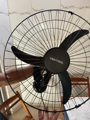 Vendo ventilador de parede