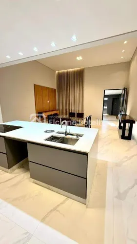 Casa residencial para aluguel no Bairro Vigilato Pereira, em Uberlândia/MG