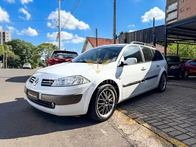 Renault Megane Grand Tour Dynam. Hi-flex 1.6 16V 2013