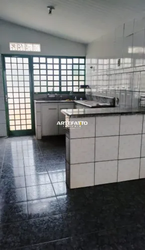 Casa à venda em Franca, Jardim Samello Woods, com 4 quartos, 200m²