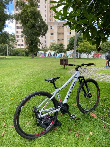 Bicicleta e acessórios