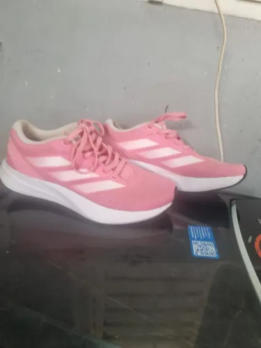 Tênis Adidas 