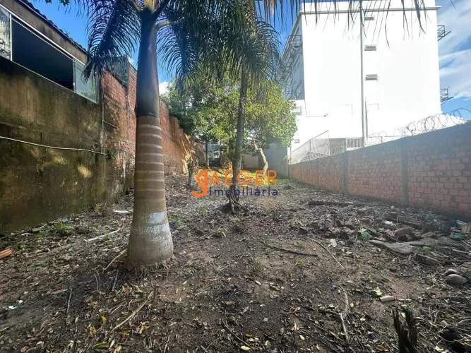 Terreno Comercial no Centro da Cidade - 665,16m² - R$ 650.000,00