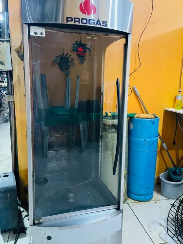 Máquina de assar frango 