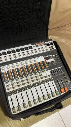 Mesa soundcraft Selenium 8 canais