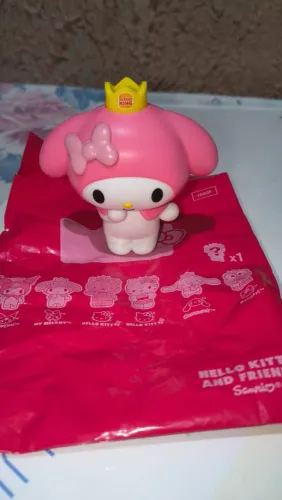 Brinquedos burguer em Hello Kitty