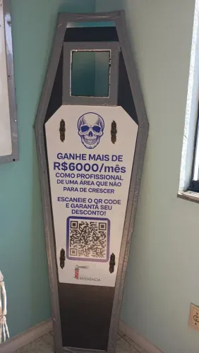 Caixão Artístico e com led 