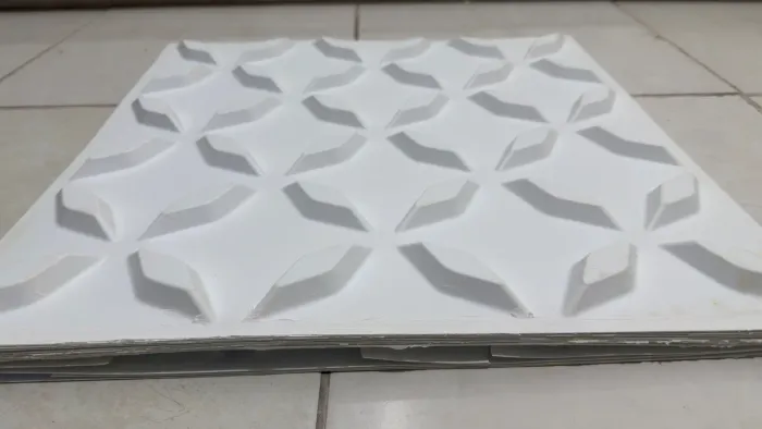 Placas em relevo 50 x 50