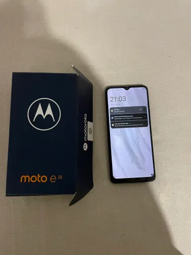 Moto e22
