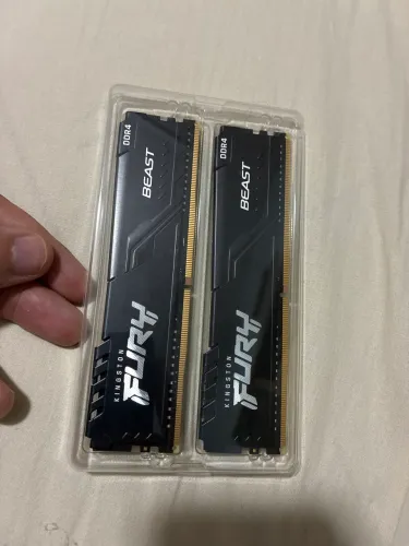 RAM Kingston fury beast 16gb(2x8) 3200hz par