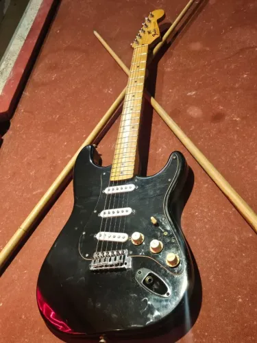 Guitarra Fender Traditional Stratocaster - 1996 - 1998