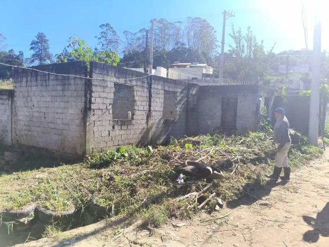 Casa a venda no cipó / Embu Guaçu