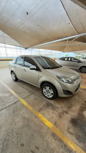 Ford Fiesta Sedan 1.0 8V Flex 4P 2011