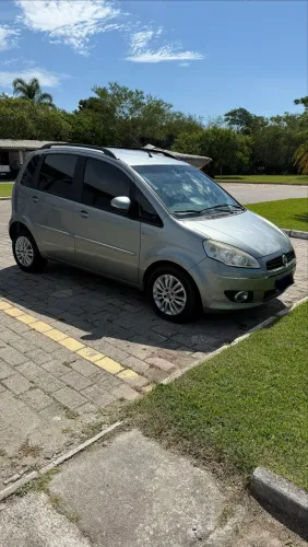 Fiat Idea Essence Dualogic 1.6 Flex 16V 5P 2011