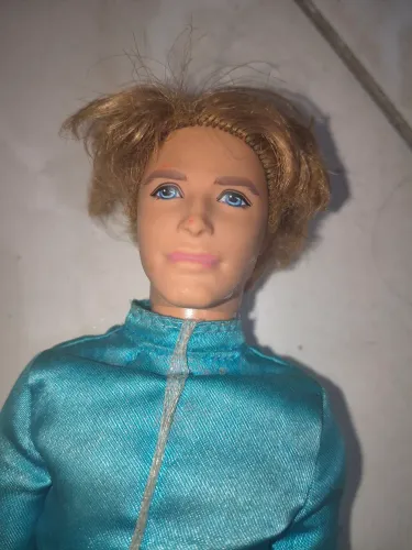 Boneco Ken Príncipe Encantado com roupa e sapatos Da Mattel