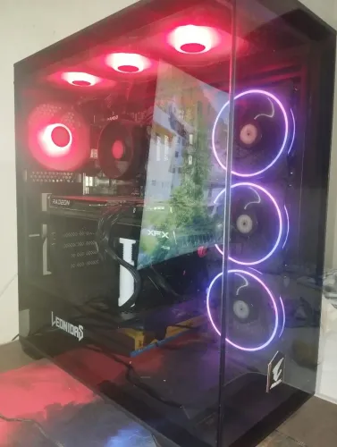 PC Gamer High-End | Ryzen 7 5700G + RX 7800 XT 16 GB | 32 GB RAM | SSD NVMe 1 TB (usado)