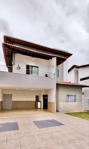 Linda casa de condomínio 4/4