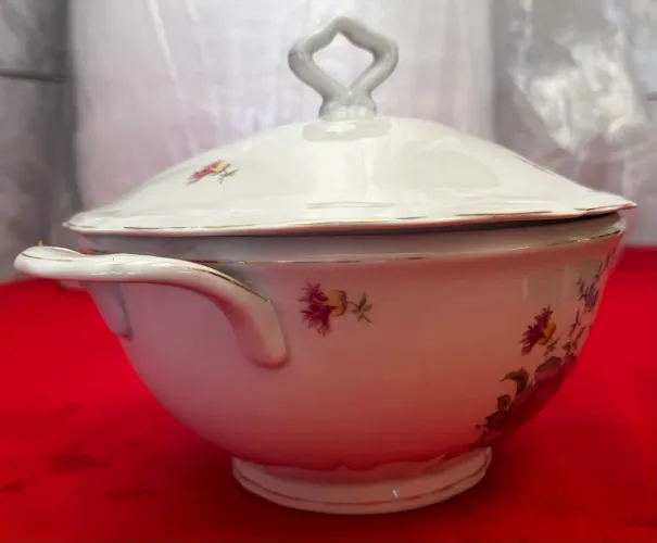 PROMOÇÃO Sopeira Antiga de Porcelana Fina com Tampa - Estampa Floral