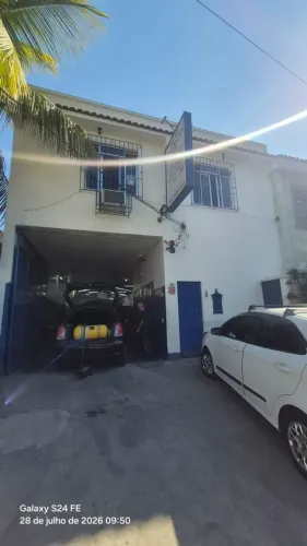 Galpão com apartamento em anexo para aluguel e venda com 410m - Abolição.