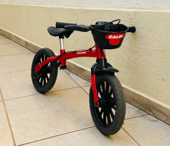Bicicleta de equilíbrio caloi