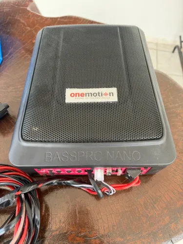 Caixa Amplificada Slim Sub Onemotion 200w P/ Carro